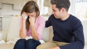 How do I comfort someone who has lost a loved one?