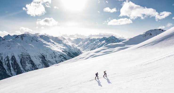تفسير المشي على الثلج في المنام لابن سيرين - مدونة صدى الامة