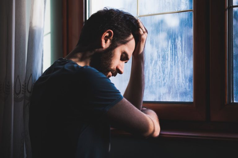 هل يندم الرجل بعد الزواج الثاني
