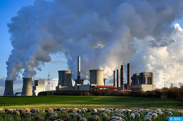 تلوث المصانع