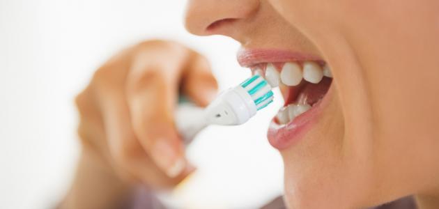 My experience with sodium bicarbonate for teeth whitening