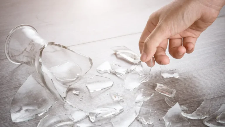 رؤية الزجاج في المنام