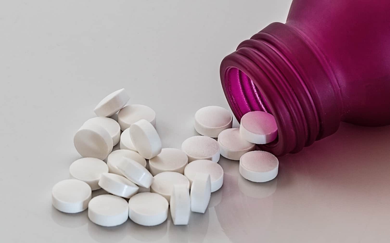 Mo thaithí le pills estrogen chun na masa a mhéadú