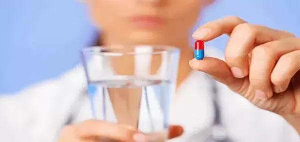 ከአንድ ሰው መድሃኒት መውሰድ