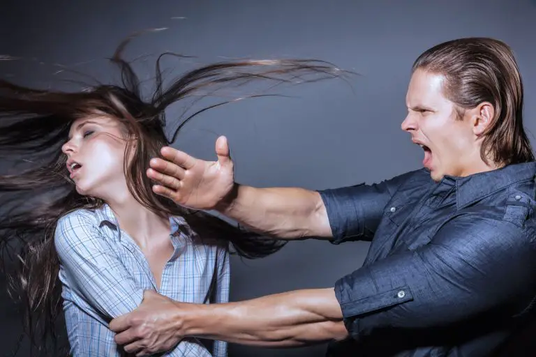 Interpretation of a dream about slapping someone in the face