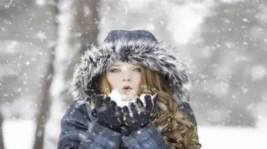 เรียนรู้เพิ่มเติมเกี่ยวกับการตีความความฝันเกี่ยวกับหิมะสีขาวสำหรับผู้หญิงโสดตามอิบันสิรินทร์