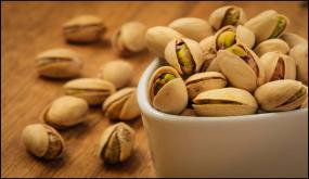 The 10 most important interpretations of the dream of eating pistachios in a dream, according to Ibn Sirin