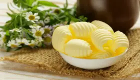 इब्न सिरिन के अनुसार मक्खन के बारे में सपने की क्या व्याख्या है?