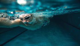 Οι 10 πιο σημαντικές ερμηνείες ενός ονείρου για το κολύμπι σύμφωνα με τον Ibn Sirin