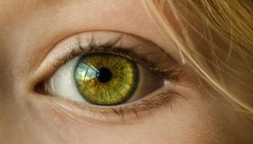 علامات خروج العين القوية وهل ظهور الحبوب من علامات خروج العين؟