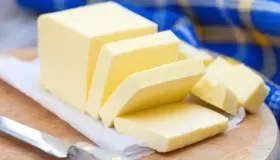 इब्न सिरिन द्वारा सपने में मक्खन देखने की व्याख्या के बारे में जानें